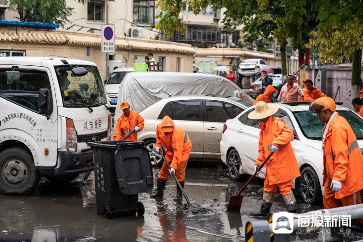 探访暴雨过后的济南东仓小区：60余辆车被泡，居民自发“重建”家园