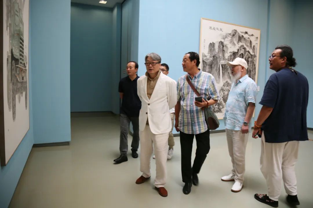 “一城山海——烟台市美术作品展”亮相中国国家画院美术馆