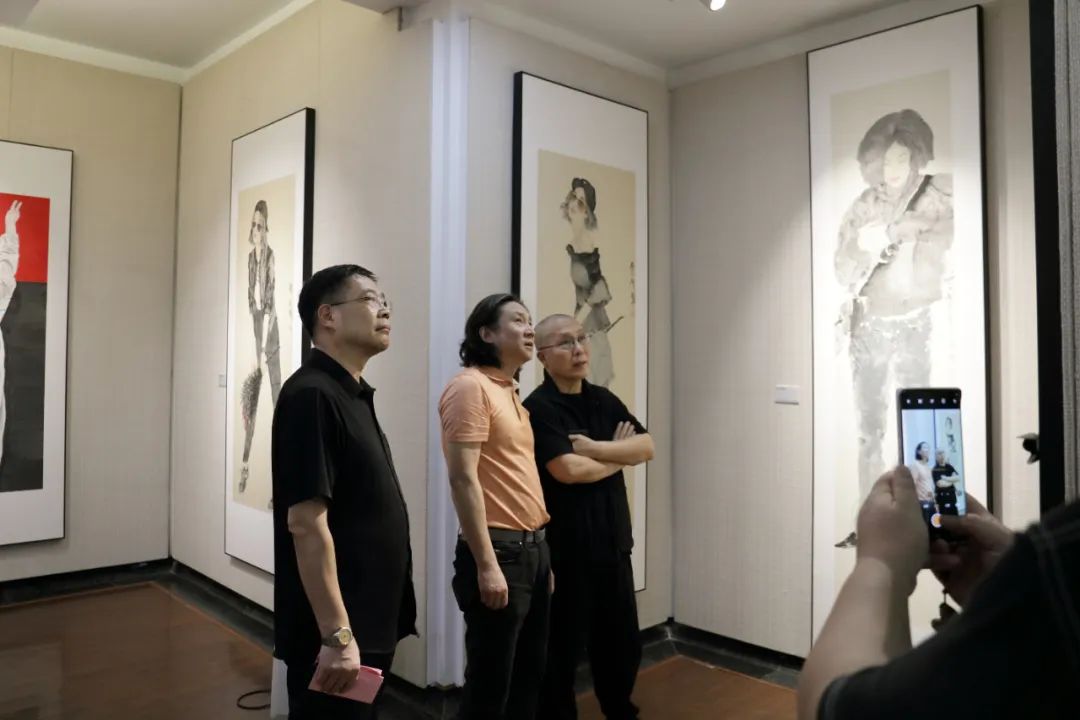 江苏省国画院系列学术邀请展——吴鸣中国画作品展开幕，展期持续至8月22日