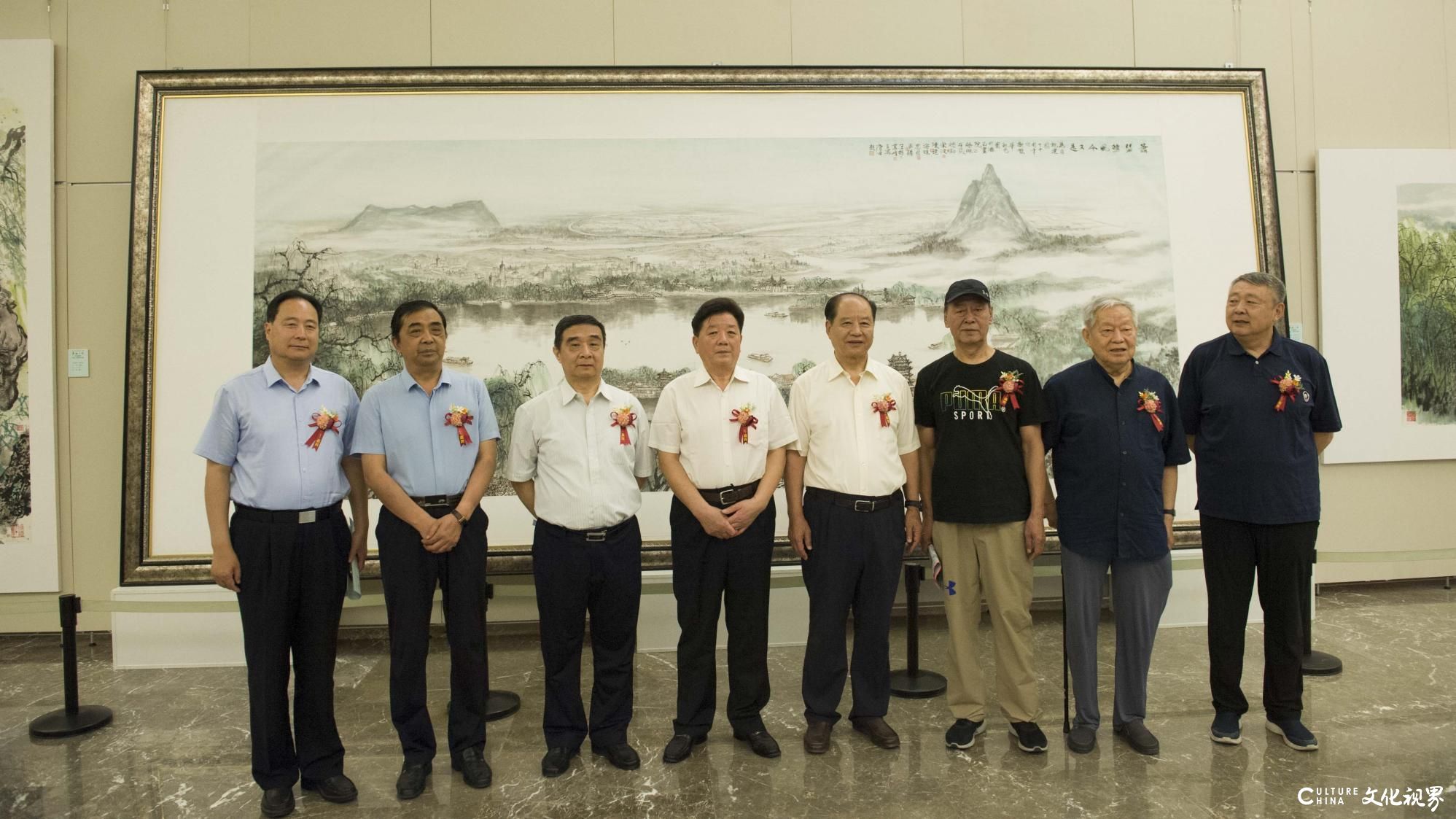 “庆祝济南泉水持续喷涌二十周年——名泉楹联、书画、摄影系列展”在济南市美术馆开幕