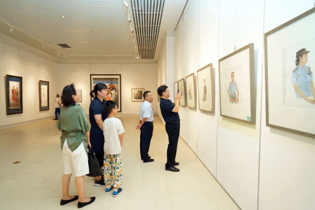 “丝路画语——于文江作品展”在青岛开幕，“一带一路”上的艺术明珠闪耀渤海之滨