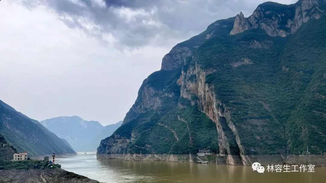 林容生丨三峡行纪：江上的烟云不是古时候的烟云