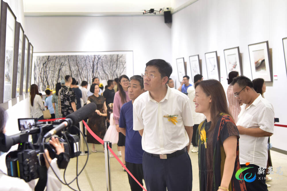 “江山——范杰中国画作品展”在济南莱芜区启幕