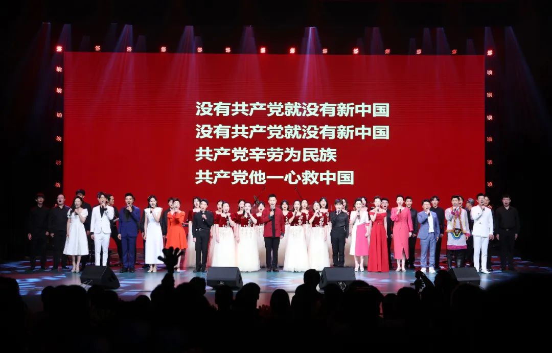 《中国经典民歌展演》第二站 | 刘和刚领衔走进中国人民大学，致敬每一位辛勤园丁