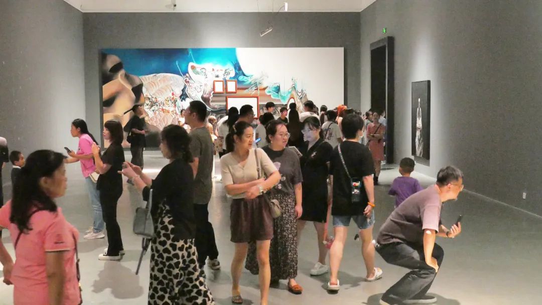 探寻现实下万古运行的抽象的能量世界——“万古能量图景”钟飙个展在西安崔振宽美术馆开幕