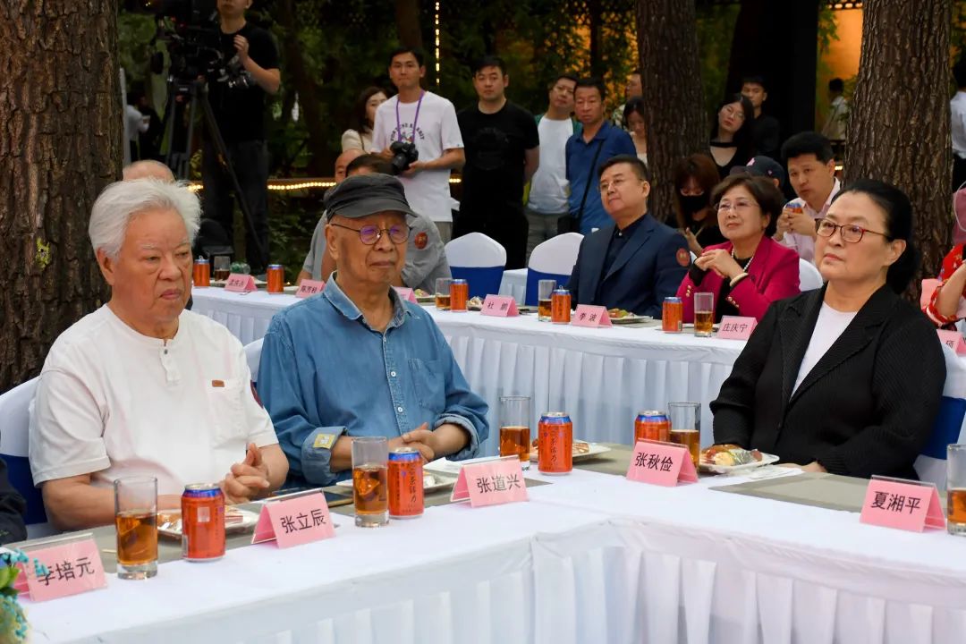 “清风雅韵 月满中秋——艺术家书画作品展暨中秋雅集”在书画频道隆重举行