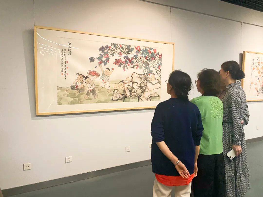 她们的画深情凝望人间烟火——“花好月圆·山东女画家迎中秋优秀作品展”在山东新闻美术馆开展