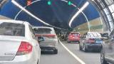 国庆长假首日出行不易，济潍高速因事故出现拥堵