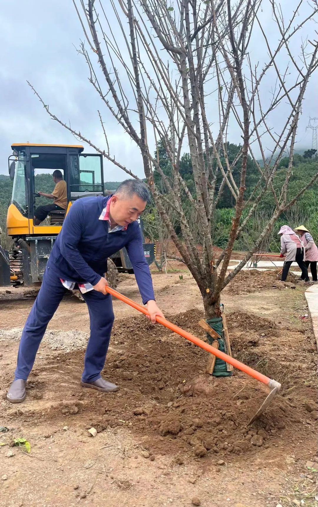 无边风景最堪画，踏雪访梅为写真——唐建写生云南永平县花桥村，再续16载“梅之缘”