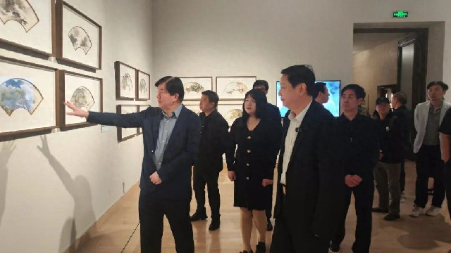 “我见青山——佘玉奇山水画展”在中国美术馆隆重举办