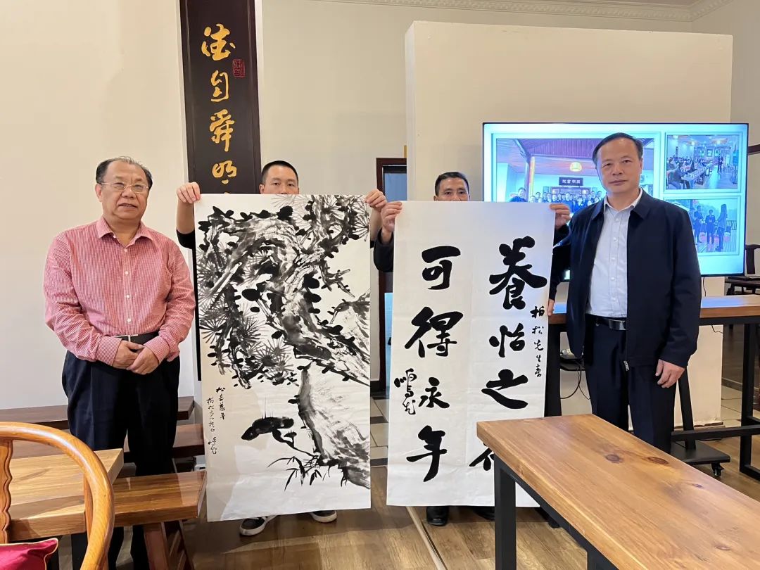 让红色愈发“亮”起来——《周鹏飞毛体书法大展》引发湖南毛体书法热浪