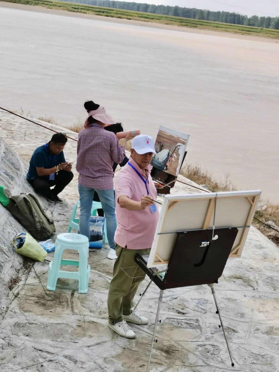 自在飞花轻似梦，无边丝雨细如愁——画家曲宝来笔下的诗意之城