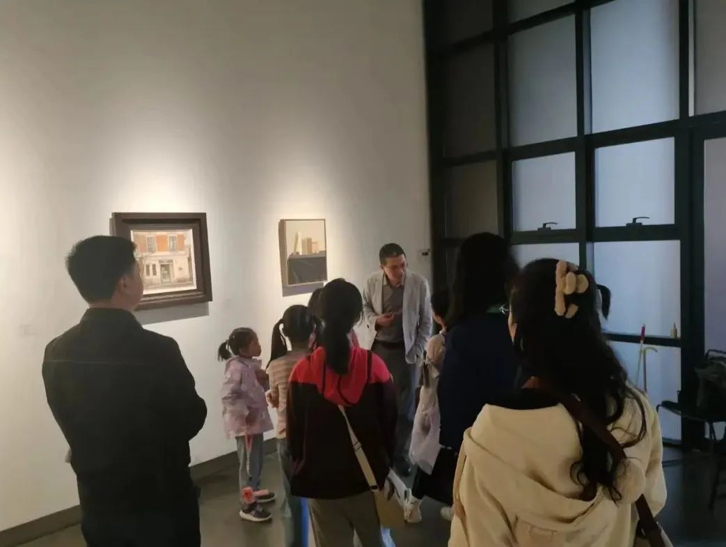 “中国高等艺术院校在校生小幅油画作品展”在北京开展