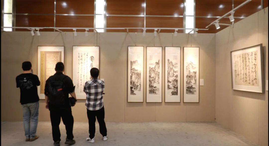 “丹青繁露——单国防 单永进书画作品展”在北京隆重开幕