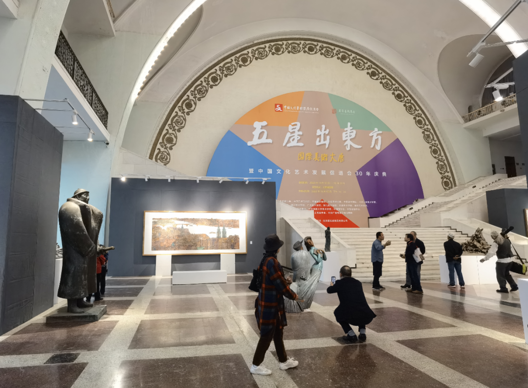 陈茂叶、阮江华中国画作品在“五星出东方·国际美术大展”展出