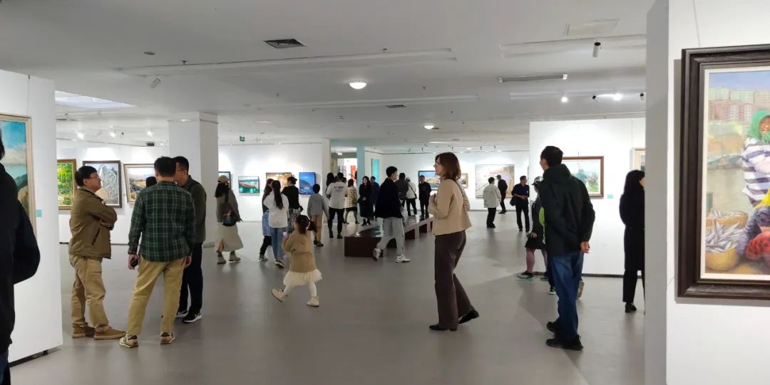 “青岛印记·灵秀崂山——油画作品展”隆重开幕