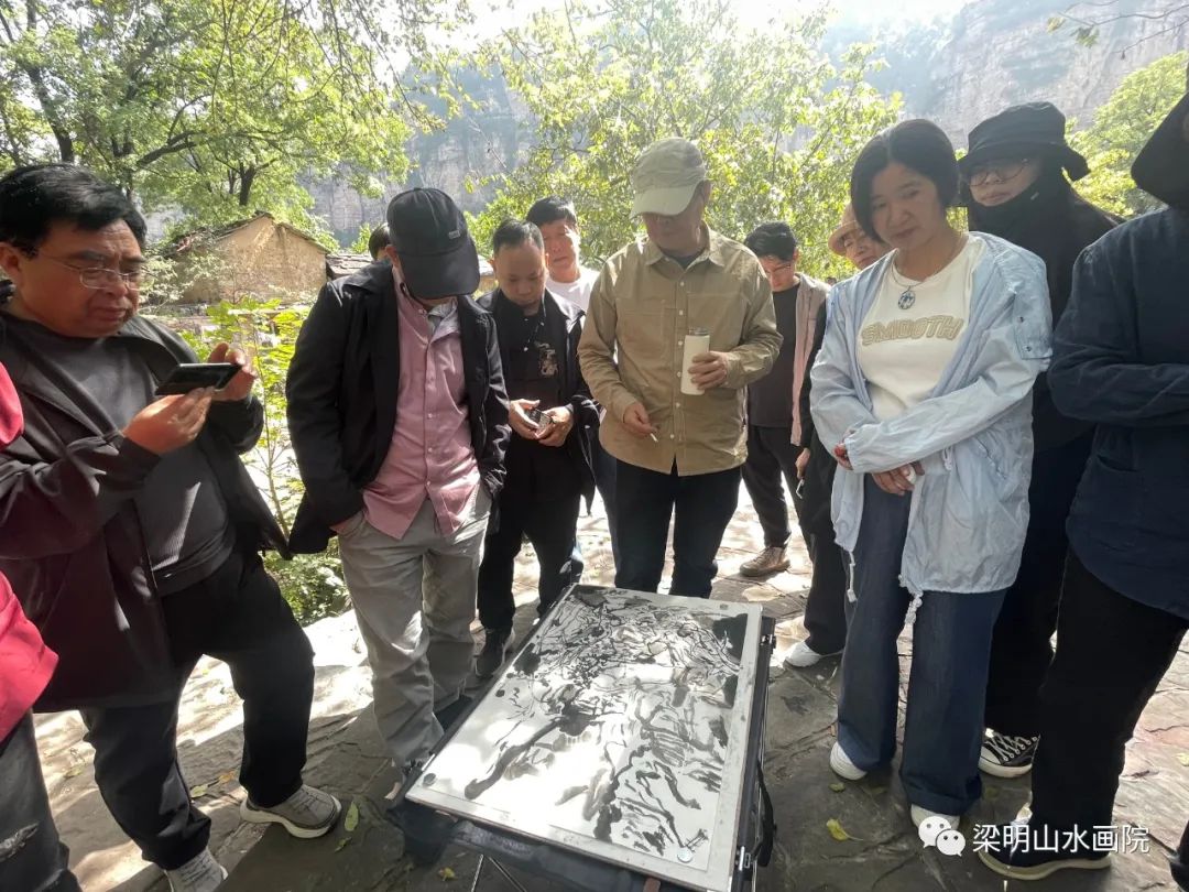 杪秋霜露重，晨起行幽谷——梁明山水画工作室太行山写生纪行