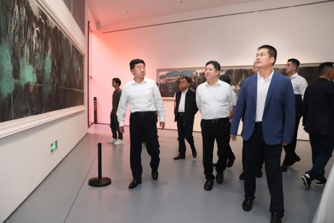 “天地人和 · 大道不孤——卢禹舜中国画作品展”在深圳隆重开幕