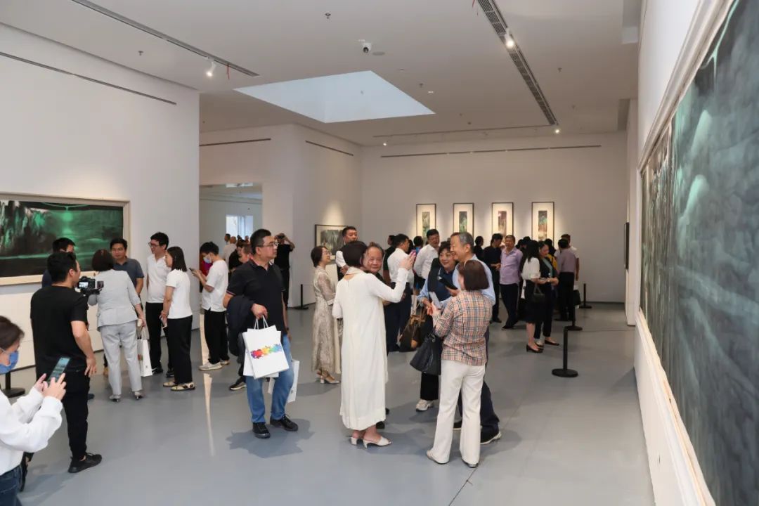 “天地人和 · 大道不孤——卢禹舜中国画作品展”在深圳隆重开幕