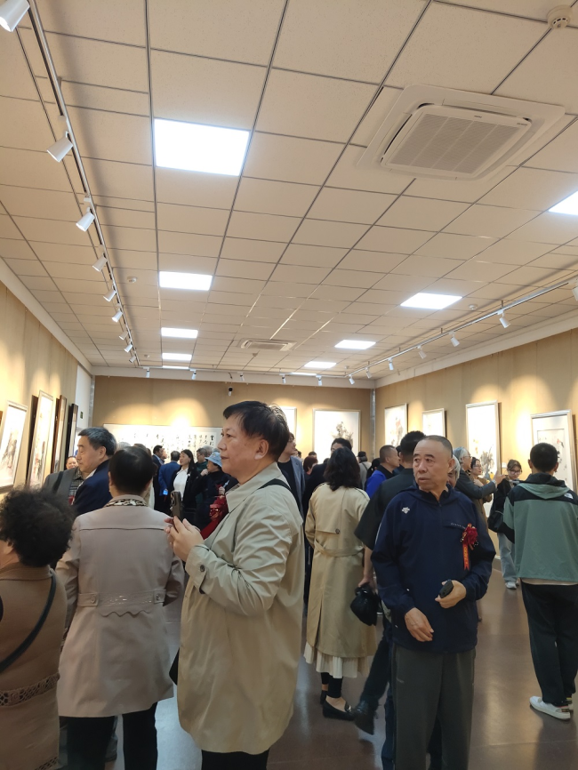 “十年乡情·刘世骏国画作品汇报展”在青岛莱西崔子范美术馆盛大开幕