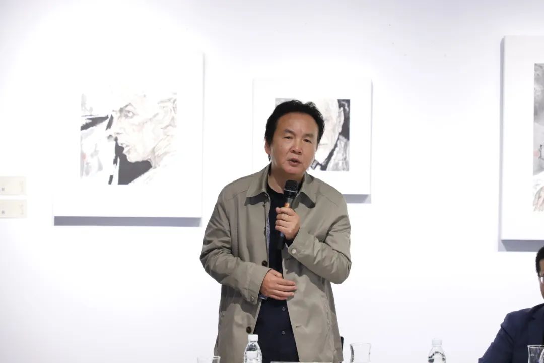 “无问西东——许建康作品展”在南京开幕