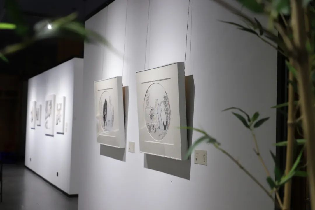 “无问西东——许建康作品展”在南京开幕