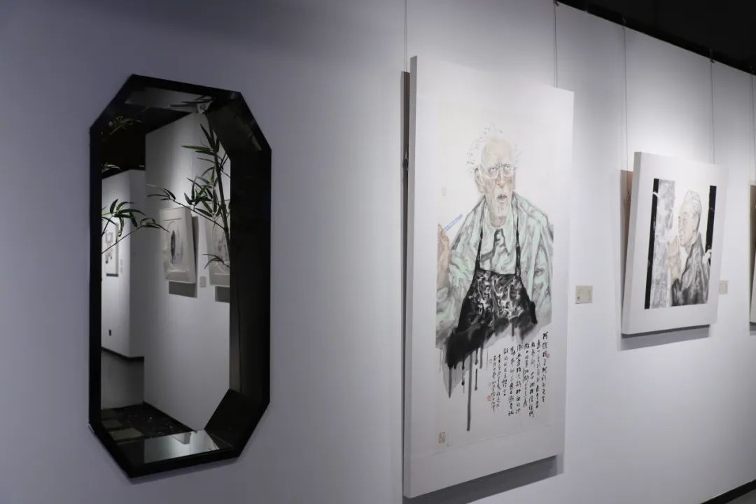 “无问西东——许建康作品展”在南京开幕