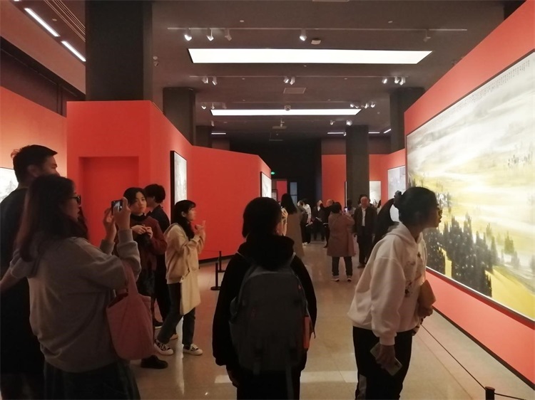 “绿水青山就是金山银山”大美潇湘大型系列山水画展在中国美术馆开幕