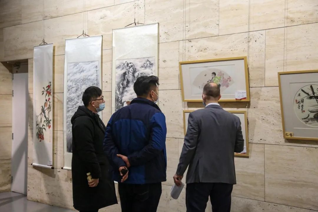 济南丽山美育谷“圆梦齐鲁——助残书画拍卖”预展启动，11月18日正式拍卖