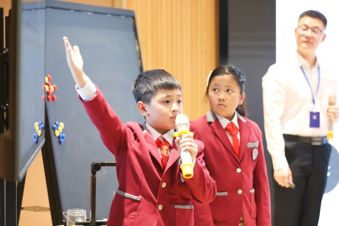 全国合作学习沉浸式工作坊参观济南市安生学校，深入小学、初中了解合作学习开展情况