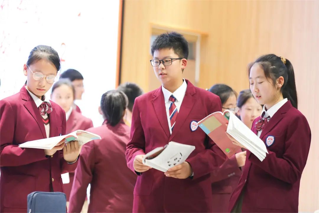 全国合作学习沉浸式工作坊参观济南市安生学校，深入小学、初中了解合作学习开展情况