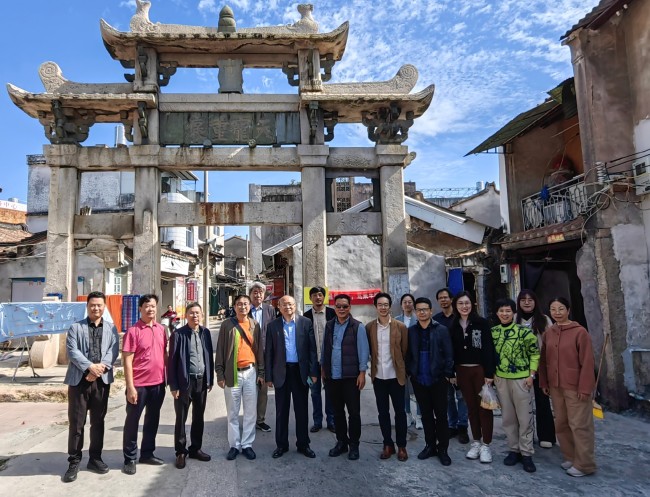 庆祝厦大艺术学院建院40周年，“诏安画派”高峰论坛召开，学术研究项目启幕