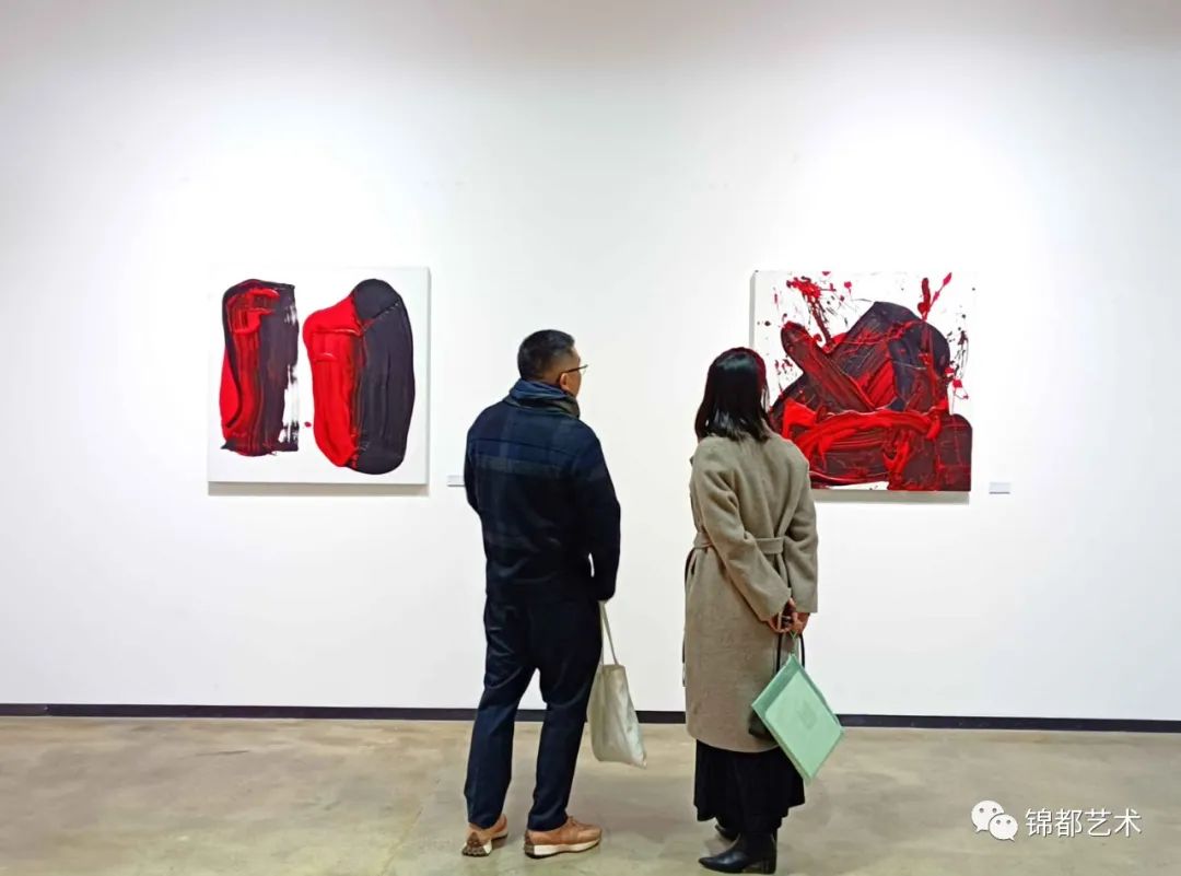  “红与黑——叶勇艺术展”在北京锦都艺术中心开幕