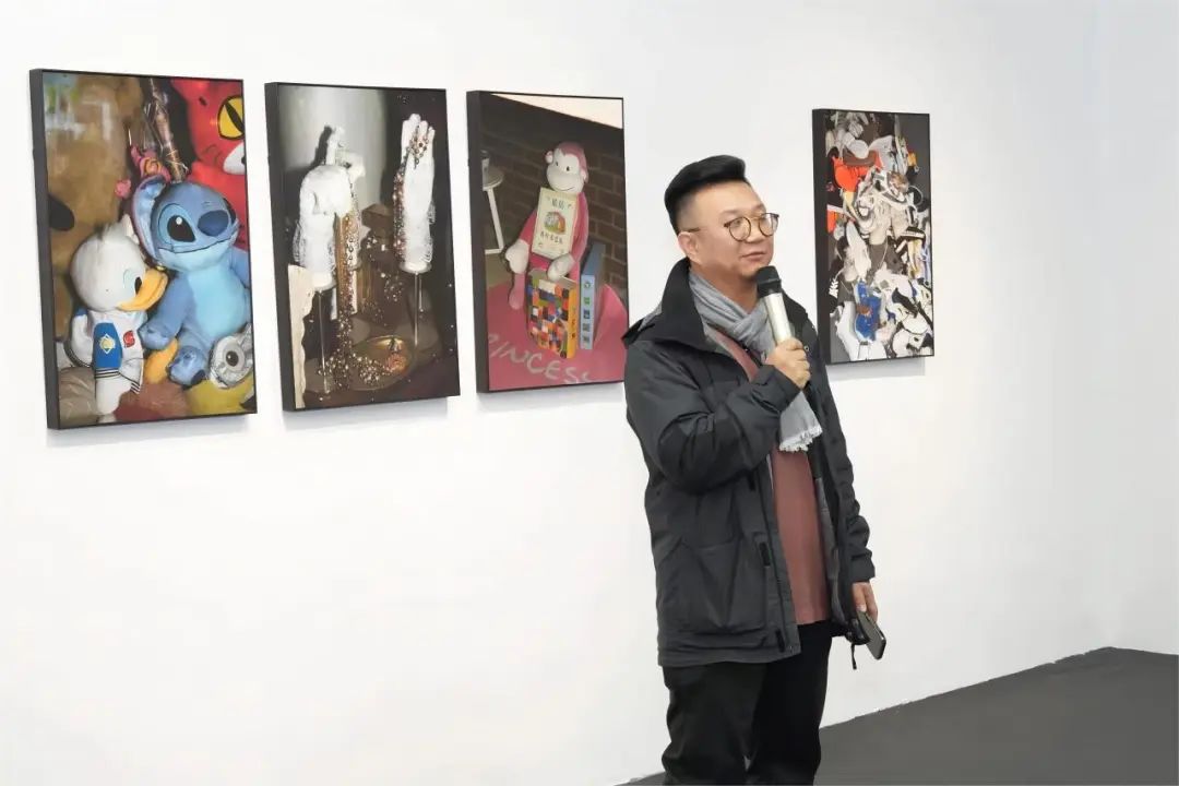 “哪也不去——顾文璟个展”在北京开幕