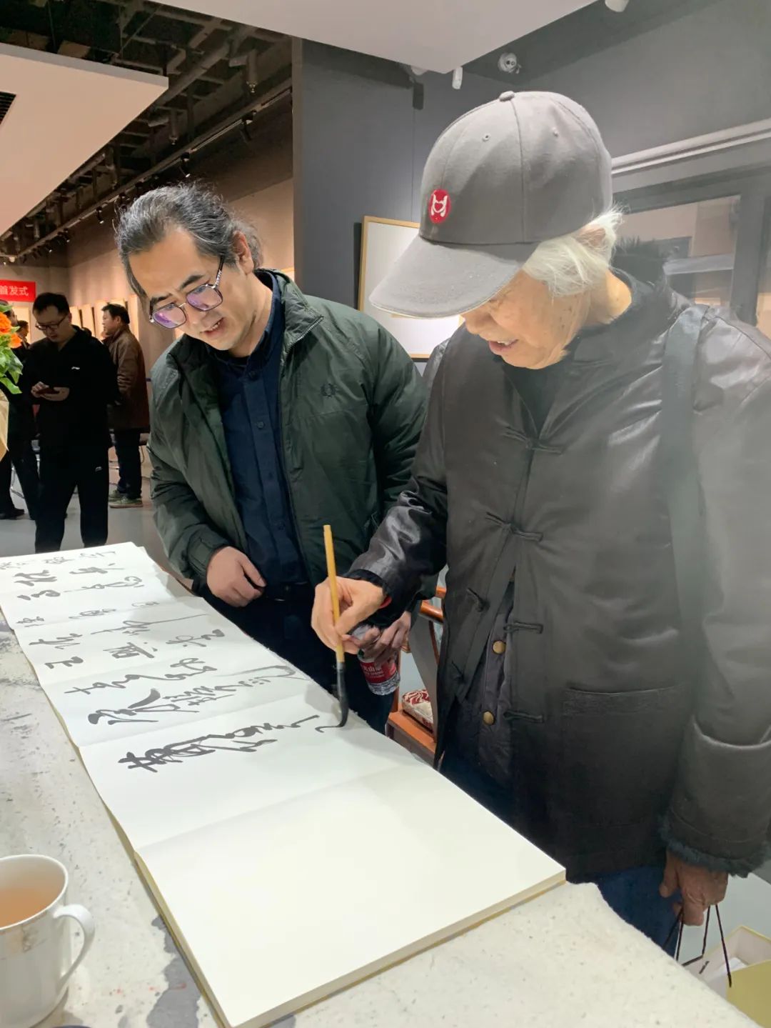 “南山桃李——任敬彬中国画小品展”艺术研讨会暨画集首发式成功举办