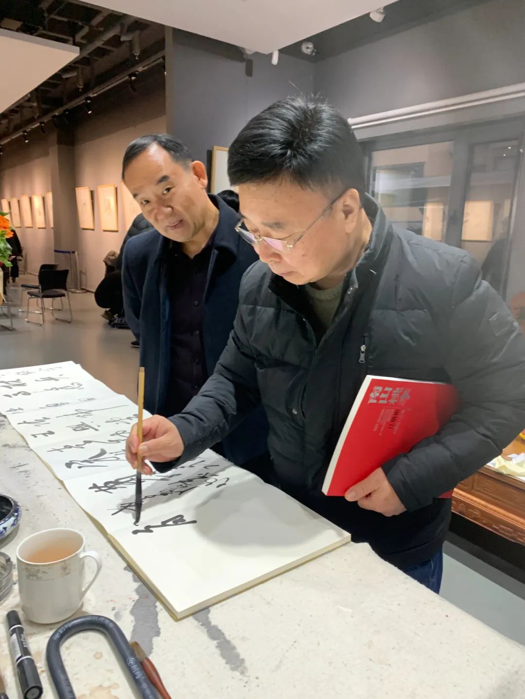 “南山桃李——任敬彬中国画小品展”艺术研讨会暨画集首发式成功举办