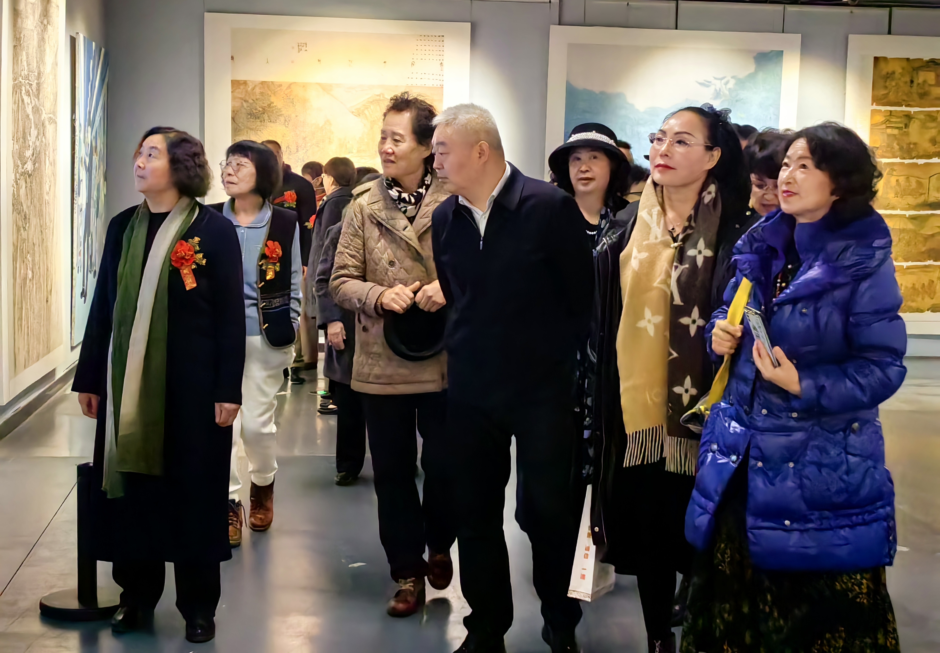 “红嫂·帼风”全国女画家中国画展在临沂开幕，展期至12月5日