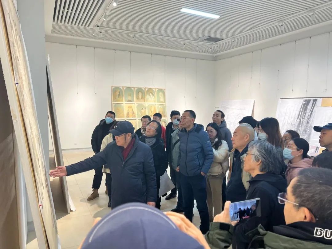 山东省美术家协会专家团到青岛市指导备战第十四届全国美展工作