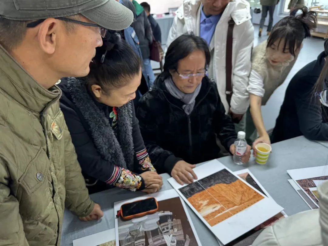 山东省美术家协会专家团到威海市指导备战第十四届全国美展工作