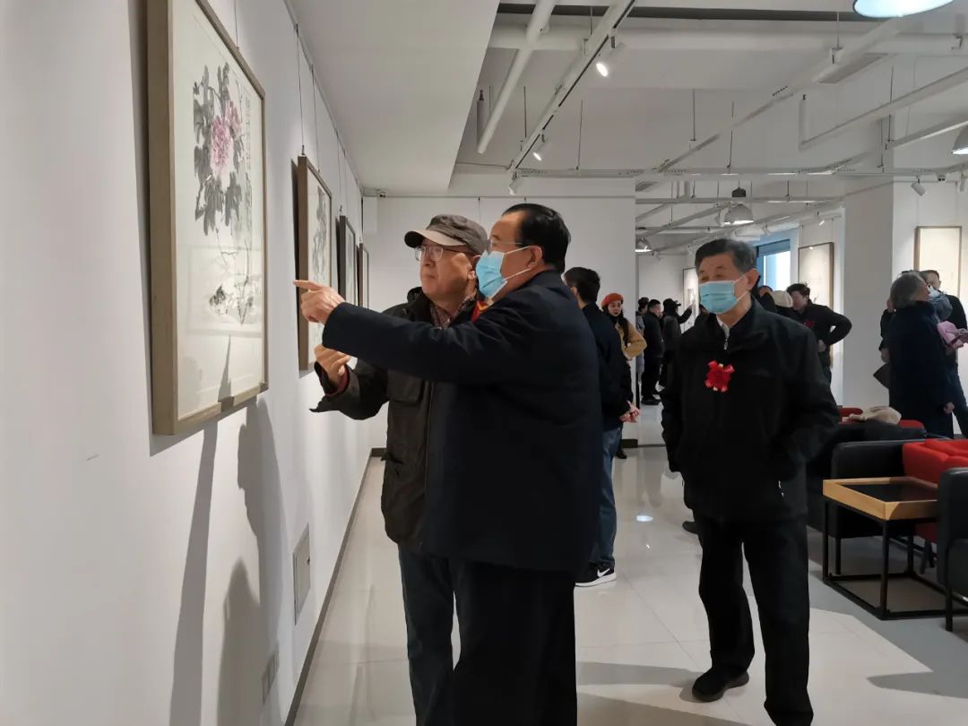 “甲子知味——张家会花鸟画作品展”昨日在滨州开幕