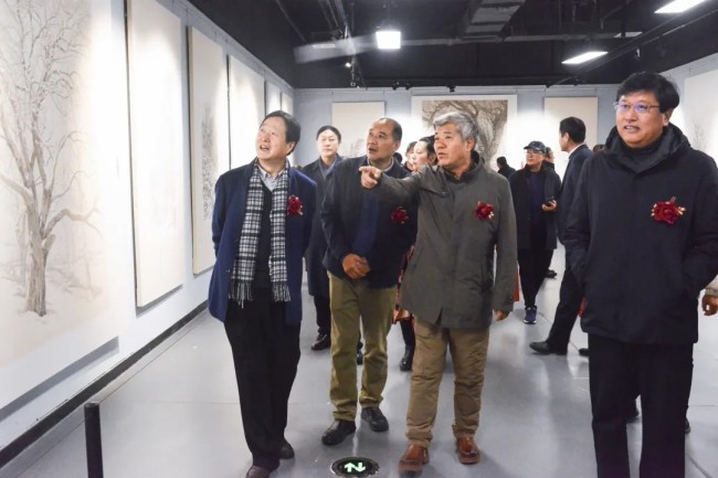 “厚土·长歌——孟庆刚、王兆典 、侯钧中国画作品展”在临沂市美术馆开幕