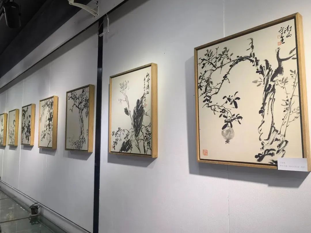 “竹风我衣——阴澍雨中国画展”在深圳市泓岭美术馆开幕，展期至12月30日