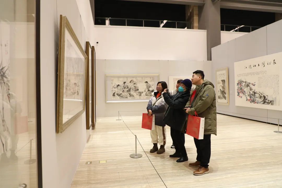 “时代的华彩——山东艺术学院中国画作品展”在中国国家画院开幕