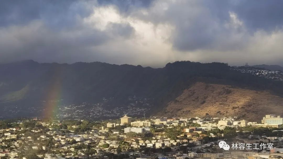 林容生美国夏威夷檀香山写生：神秘的火山知道地心什么时候发热