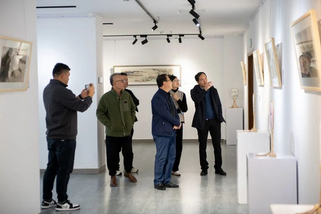 “吾语青山——刘奎作品展”在东营市美术馆开幕