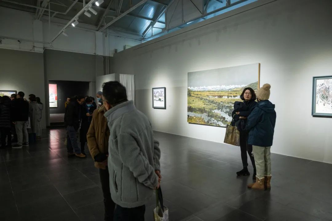 “远景与近景——袁元油画作品展”在京开幕，展期至明年1月14日