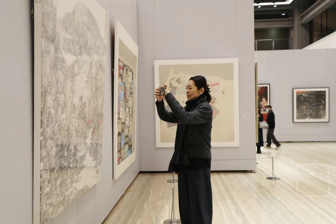 “经常以自己是山艺的孩子为骄傲”——倪萍作为校友代表出席山东艺术学院中国画作品展开幕式并致辞