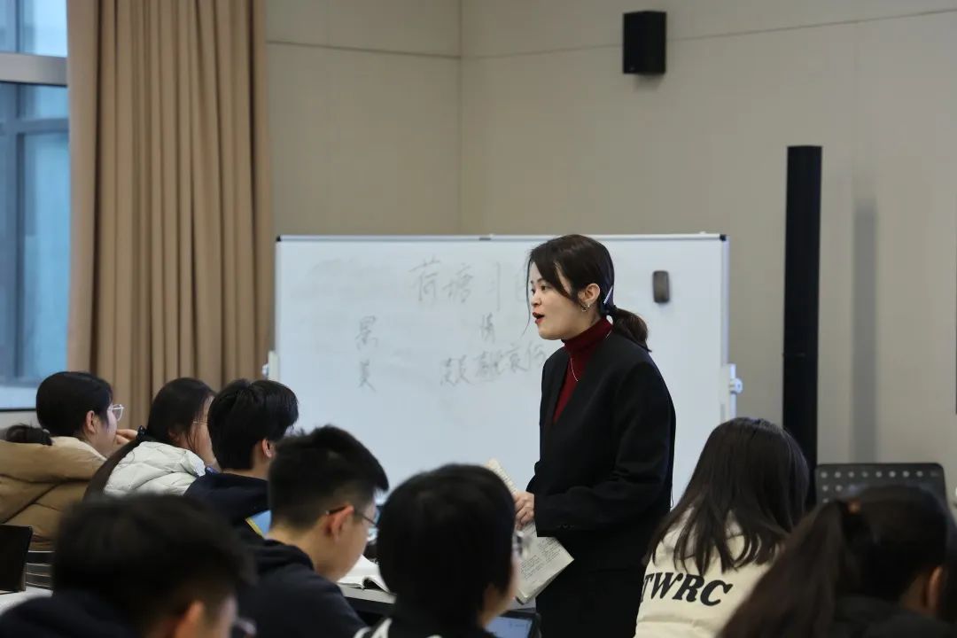 海尔学校举行“师生合一，以学定教”教学研讨会