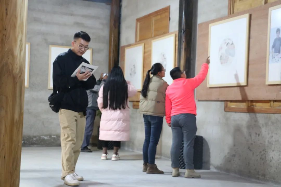 “走进云南 走进高黎贡山——山东省女画家协会作品展”在云南保山开幕，展期至1月31日