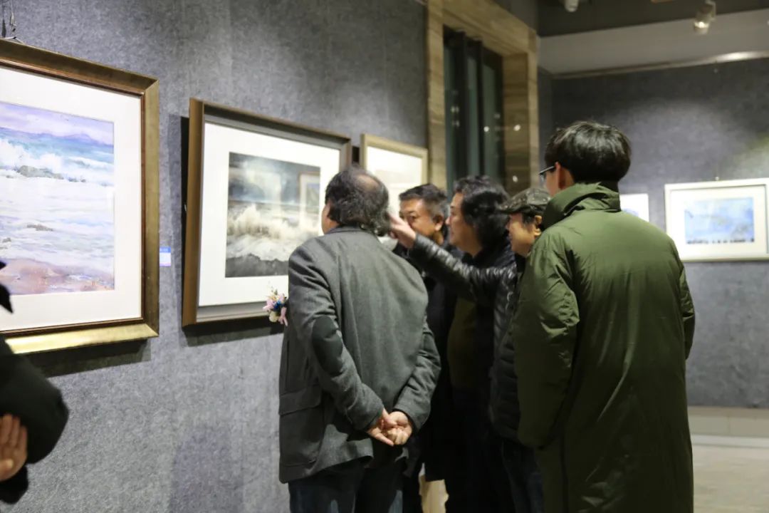 春节好眼福丨“逐梦蔚蓝——2024青岛市首届海洋主题水彩画作品展”昨日在青岛隆重开幕